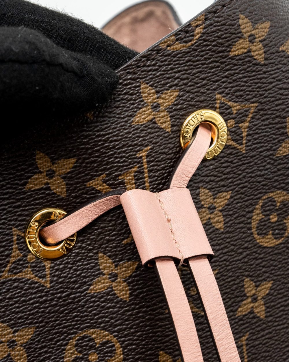 AAA Replica Louis Vuitton LV NEONOE MONOGRAM CANVAS / ROSE POUDRE GHW
