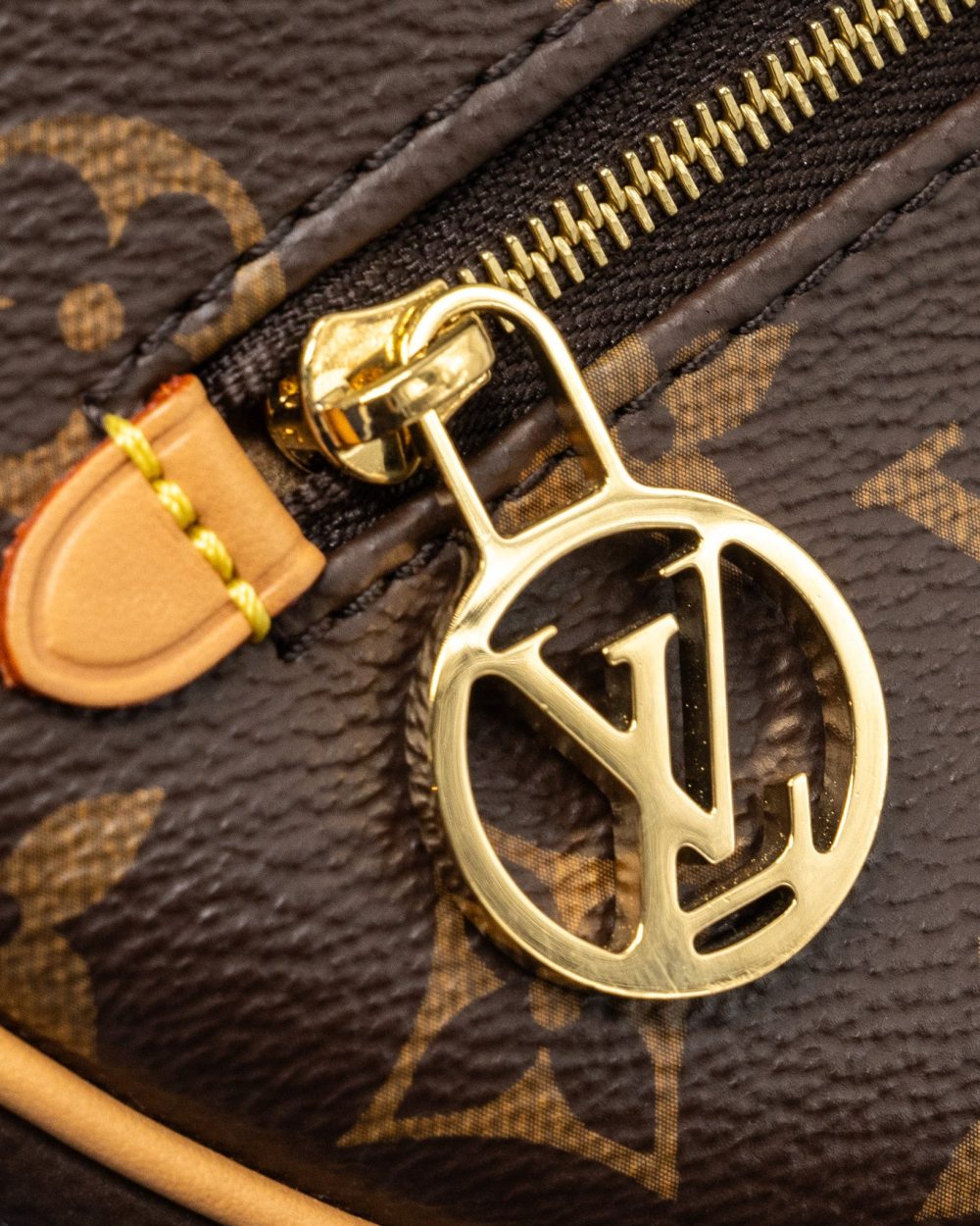 AAA Replica Louis Vuitton LV LOOP BAG MONOGRAM CANVAS GHW(NEW VERSION)