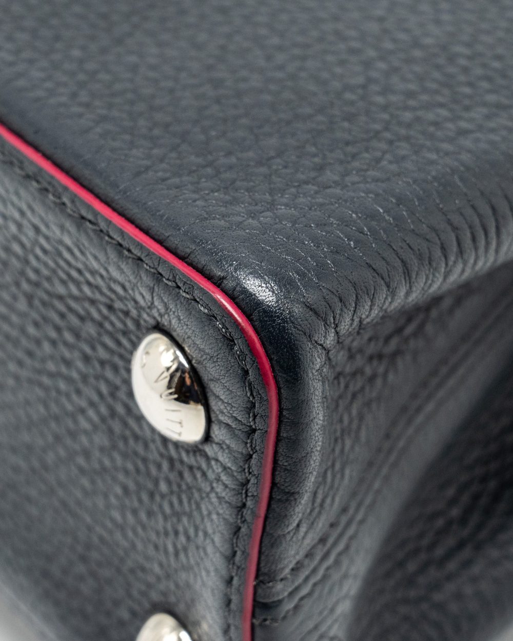 AAA Replica Louis Vuitton LV CAPUCINES BB TAURILLON NAVY SHW