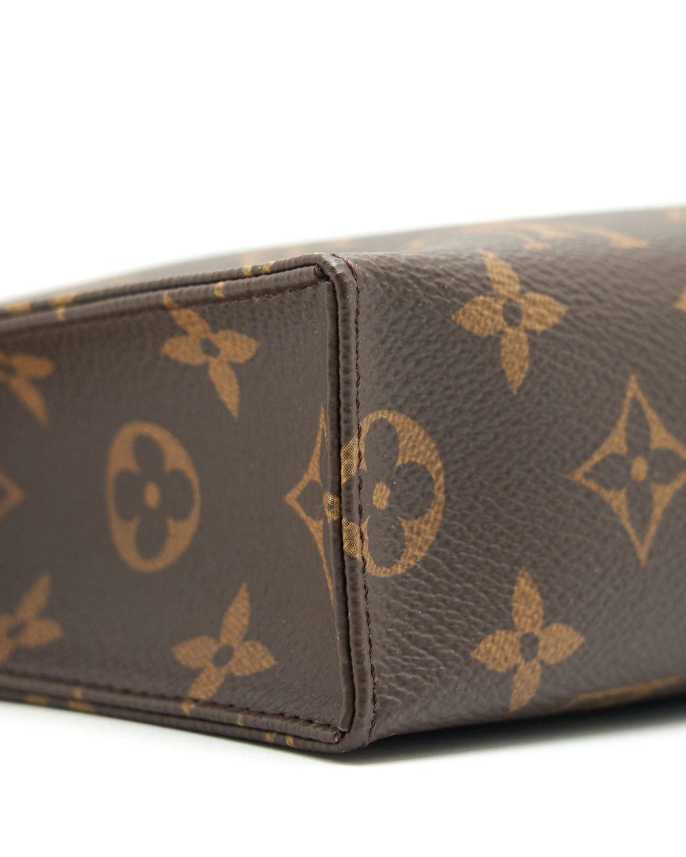 AAA Replica Louis Vuitton LV TOILETRY POUCH SIZE 26 IN MONOGRAM