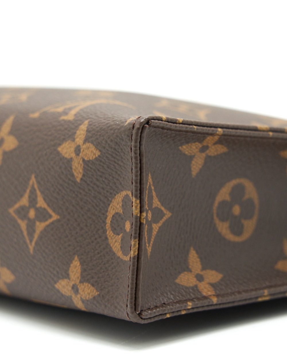 AAA Replica Louis Vuitton LV TOILETRY POUCH SIZE 26 IN MONOGRAM