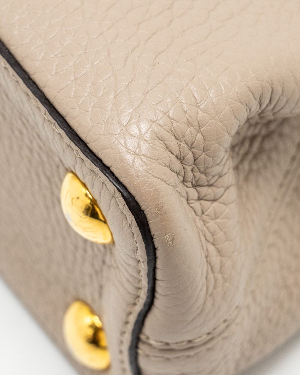 AAA Replica Louis Vuitton LV CAPUCINES BB TAURILLON LIGHT GREY GHW