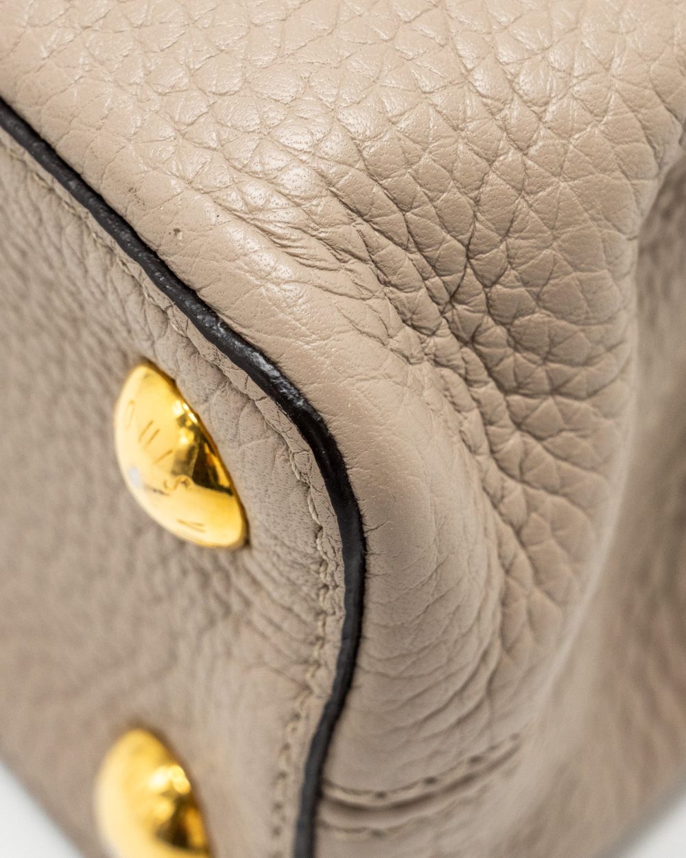 AAA Replica Louis Vuitton LV CAPUCINES BB TAURILLON LIGHT GREY GHW
