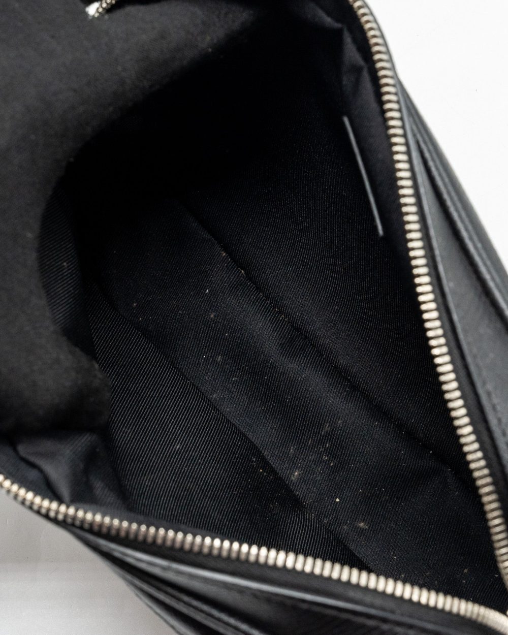 AAA Replica Louis Vuitton LV TAIGA BUM BAG OUTDOOR LEATHER BLACK SHW
