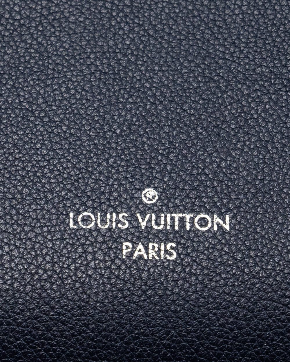 AAA Replica Louis Vuitton LV LOCK ME TOTE BAG CALFSKIN NAVY SHW