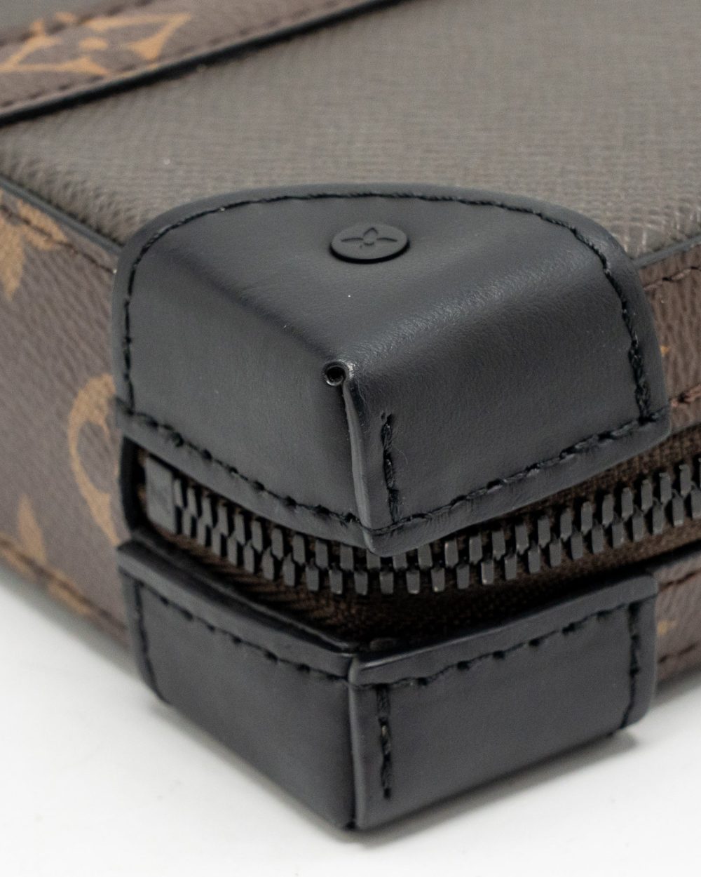 AAA Replica Louis Vuitton LV SOFT TRUNK WALLET TAIGA / MONOGRAM CANVAS KHAKI GREEN BLACK HARDWARE
