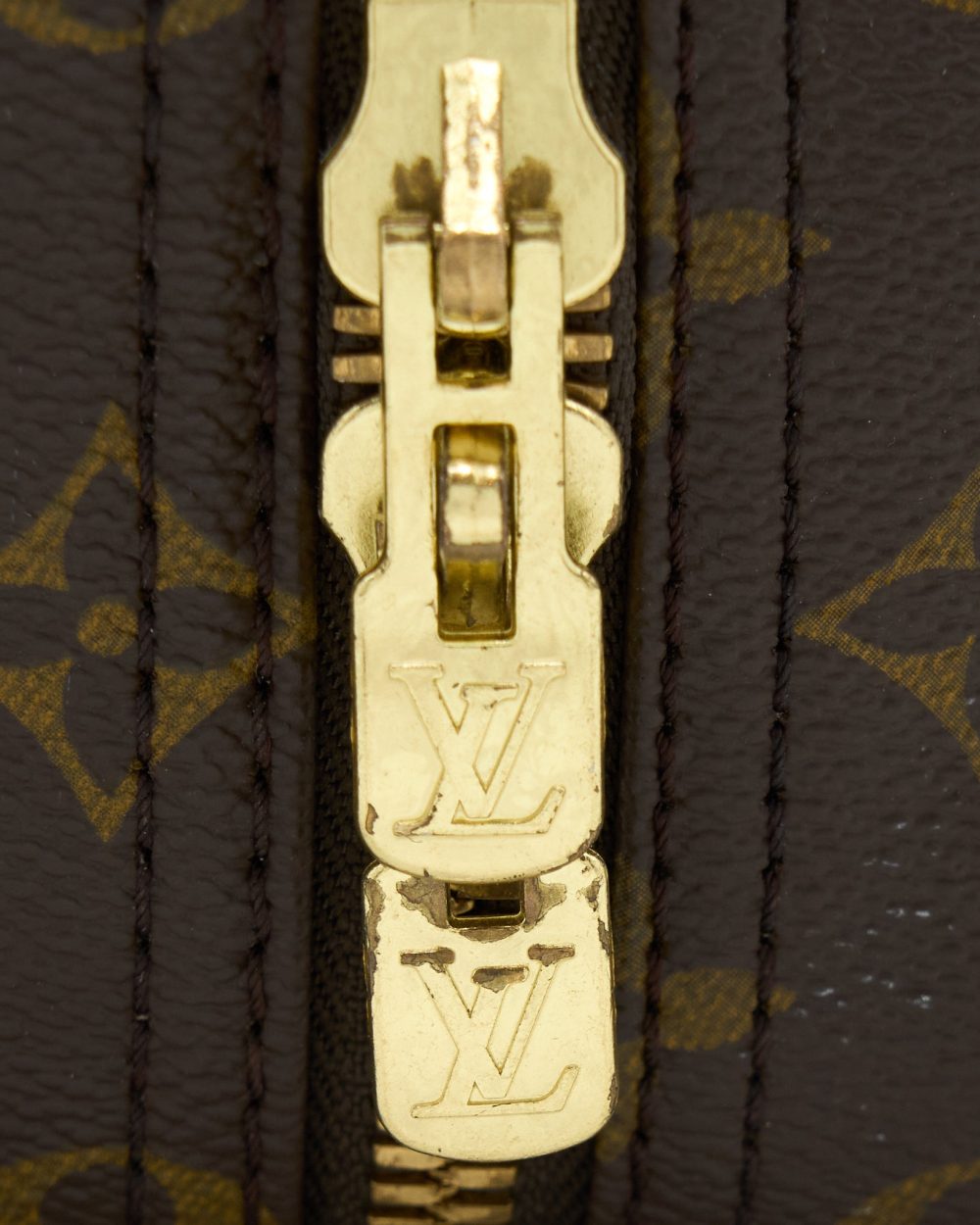 AAA Replica Louis Vuitton LV SMALL LUGGAGE BAG MONOGRAM CANVAS GHW