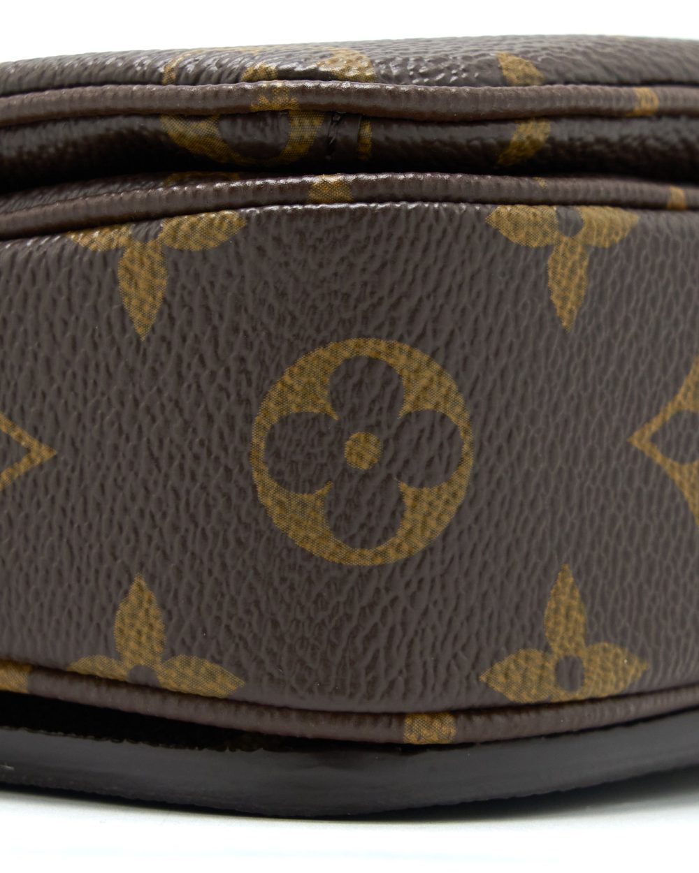 AAA Replica Louis Vuitton LV POCHETTE MÉTIS MONOGRAM CANVAS GHW