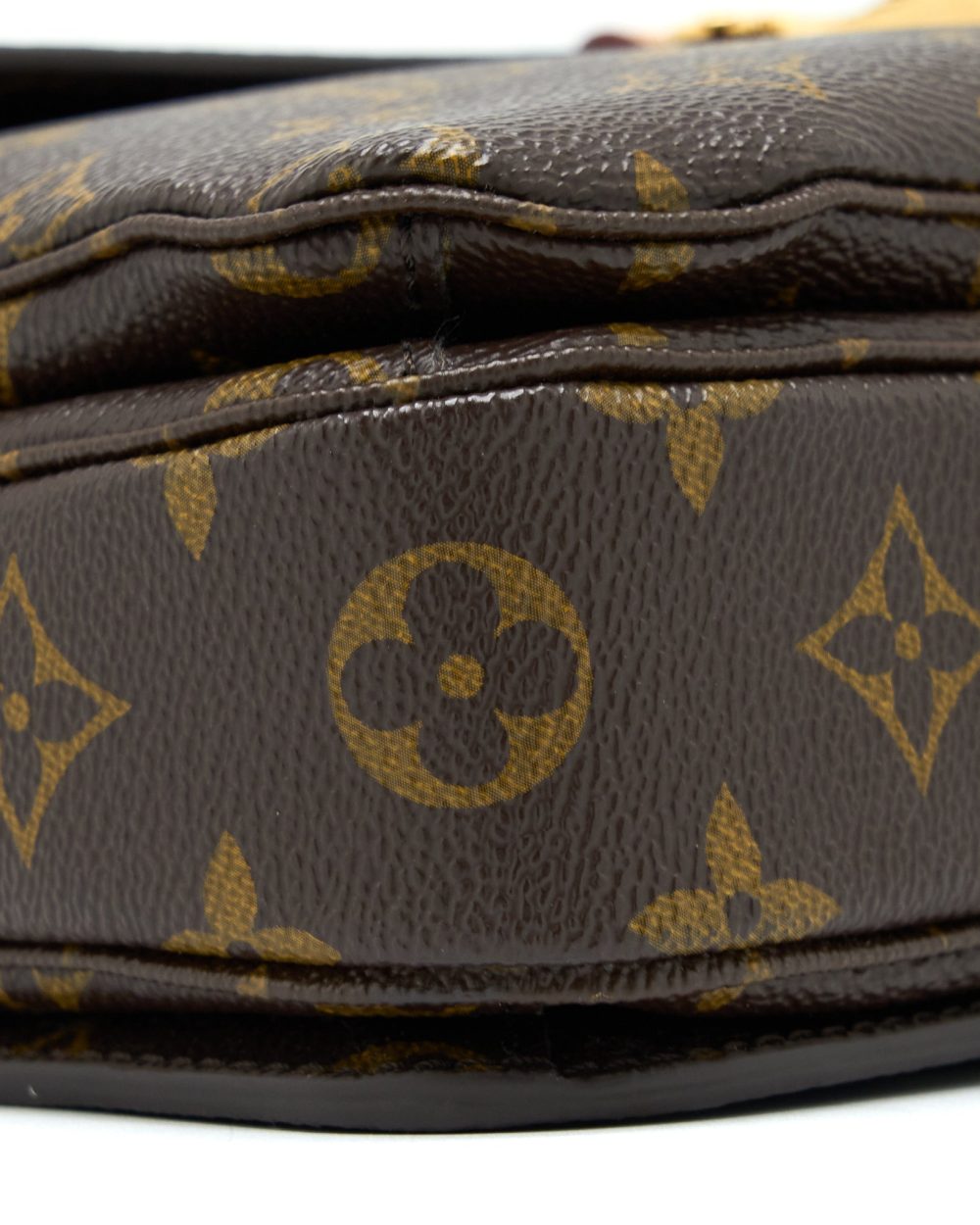 AAA Replica Louis Vuitton LV POCHETTE MÉTIS MONOGRAM CANVAS GHW