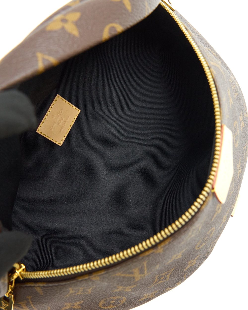 AAA Replica Louis Vuitton LV BUMBAG