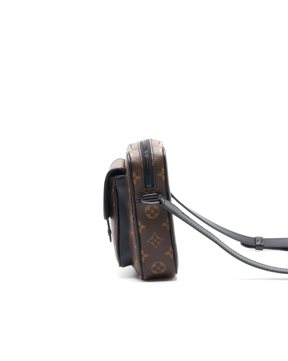 AAA Replica Louis Vuitton LV CHRISTOPHER WEARABLE WALLET