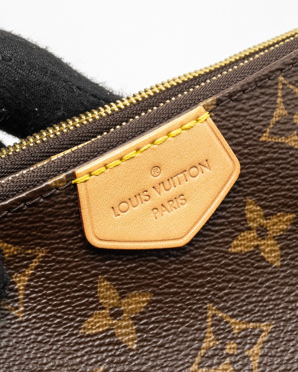 AAA Replica Louis Vuitton LV MULTI POCHETTE MONOGRAM CANVAS ROSE CLAIR GHW