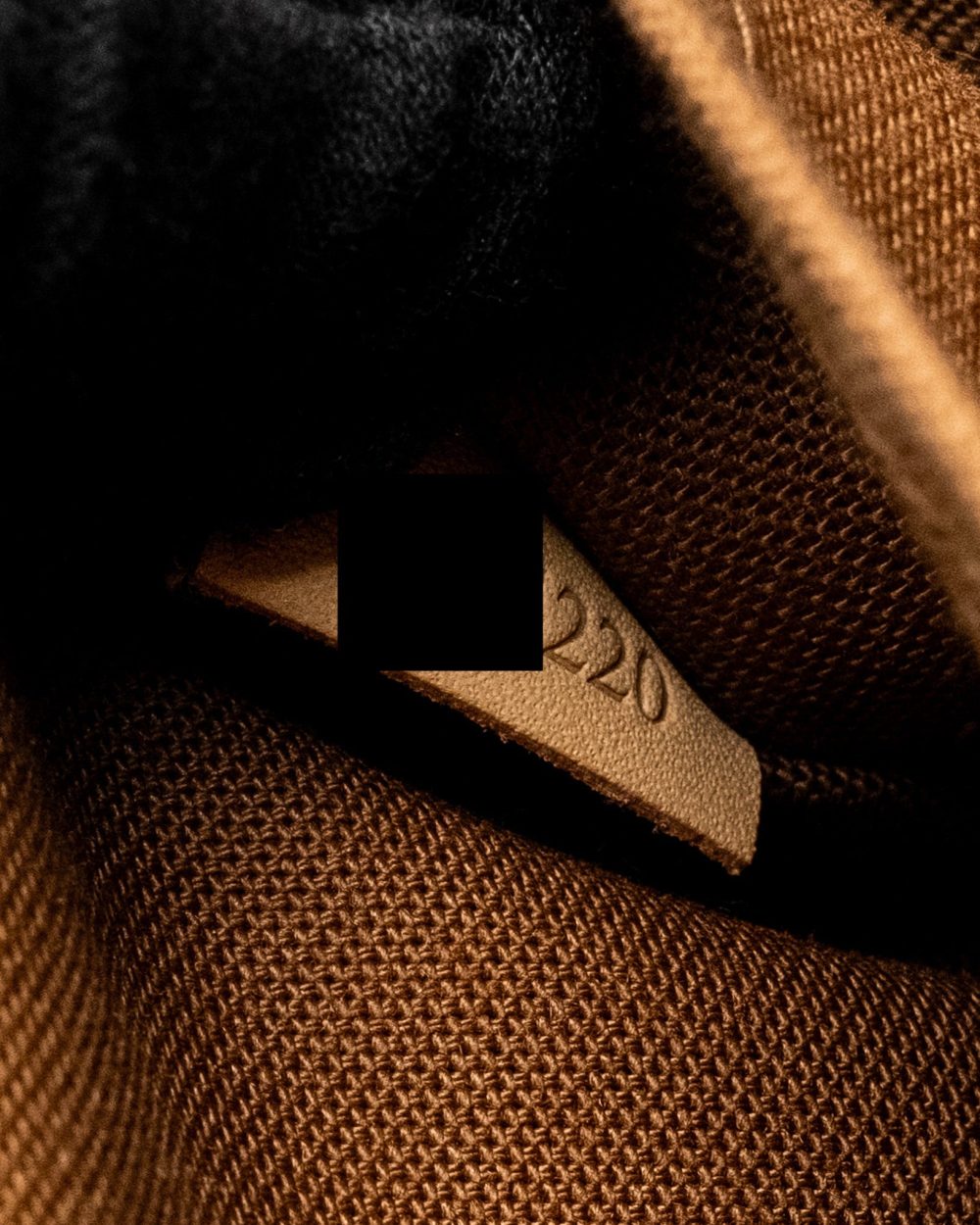 AAA Replica Louis Vuitton LV POCHETTE ACCESSORIES MONOGRAM CANVAS GHW