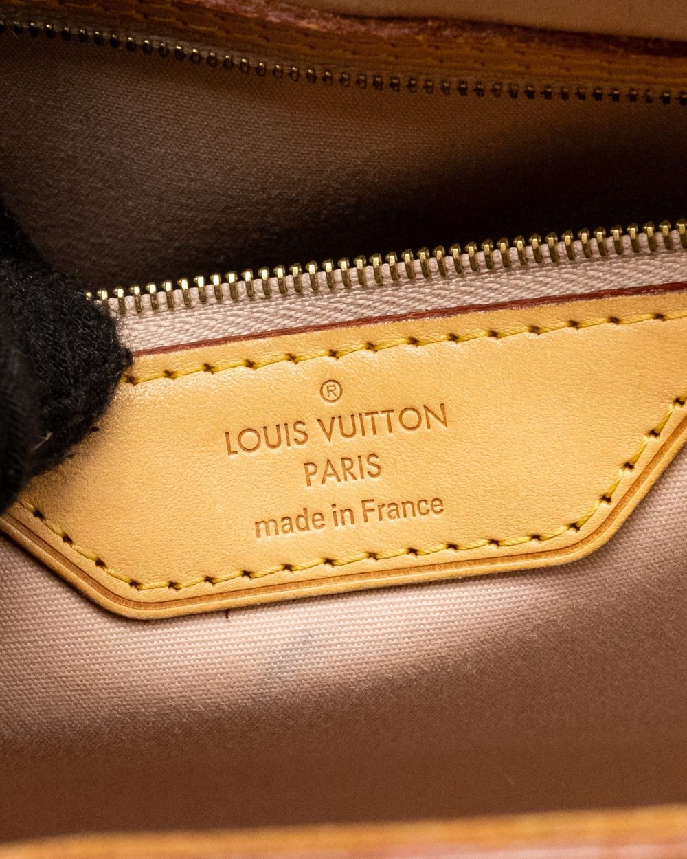 AAA Replica Louis Vuitton LV VERNIS BREA MM PATENT MONOGRAM BEIGE GHW