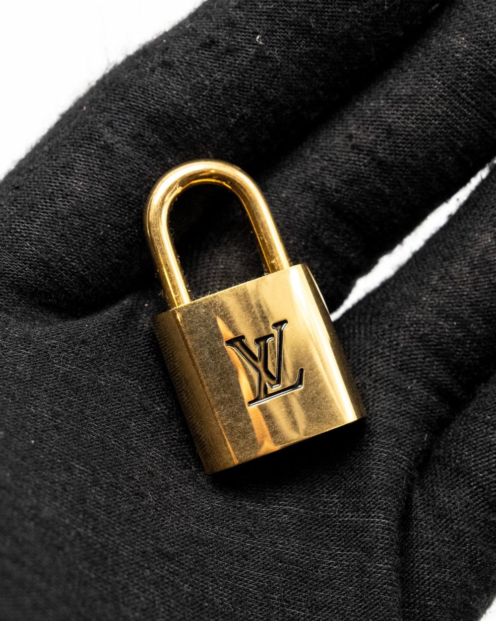 AAA Replica Louis Vuitton LV SPEEDY P9 BANDOULIERE 25 MONOGRAM SOFT CALFSKIN BLEU GHW
