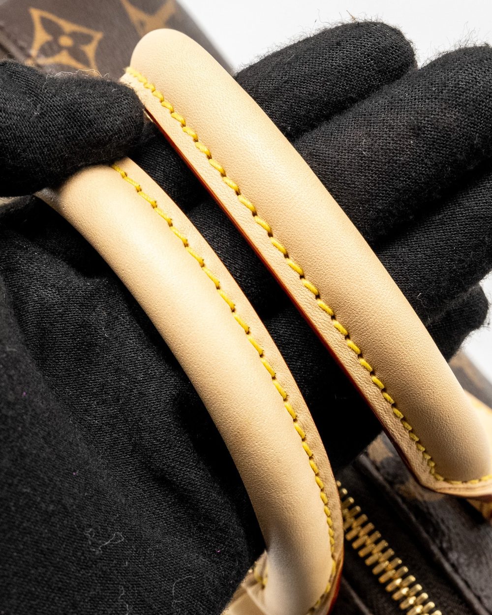 AAA Replica Louis Vuitton LV SPEEDY BANDOULIERE 20 MONOGRAM CANVAS BLACK STRAP GHW