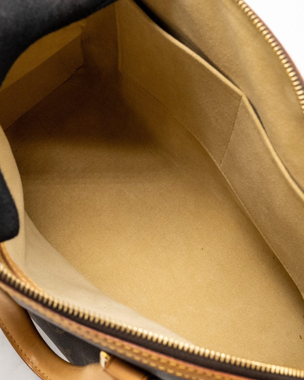 AAA Replica Louis Vuitton LV RETIRO PM MONOGRAM CANVAS GHW