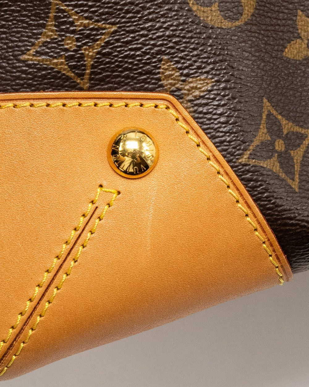 AAA Replica Louis Vuitton LV RETIRO PM MONOGRAM CANVAS GHW