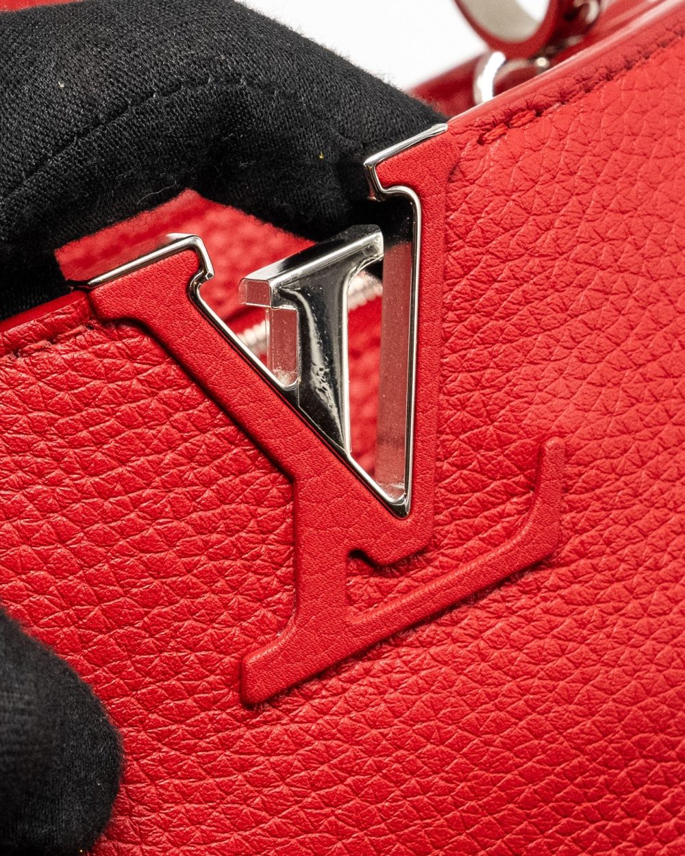 AAA Replica Louis Vuitton LV CAPUCINE BB TAURILLON RED SHW