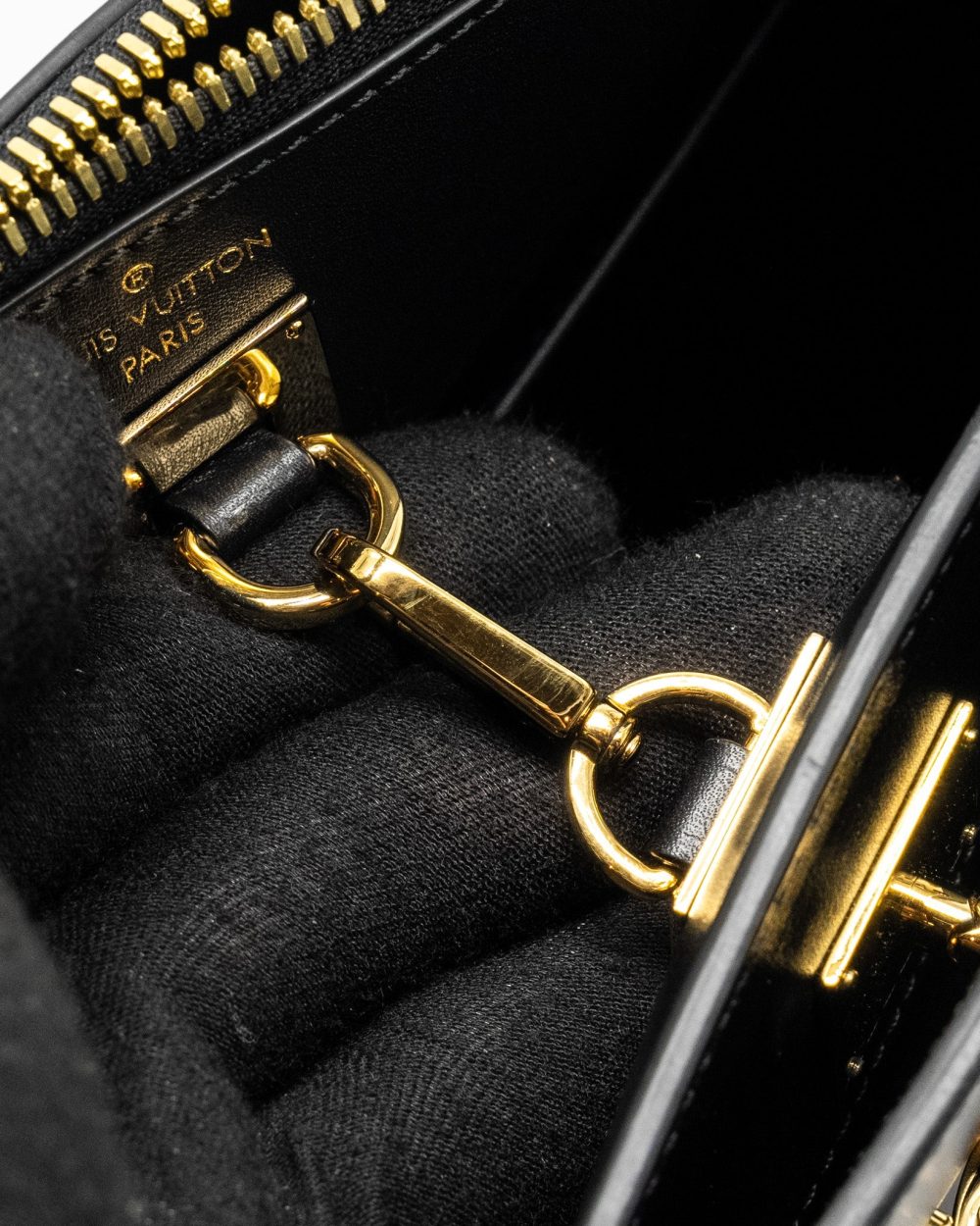 AAA Replica Louis Vuitton LV CITY STEAMER PM GRAINED CALFSKIN BLACK GHW